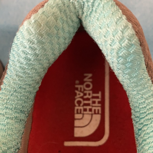 Northface shoes size 6.5 - Picture 2 of 5